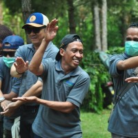 ICE BREAKING-FUN GAME-PROVIDER EO OUTBOUND LEMBANG BANDUNG-CIKOLE-ORCHIED FOREST-BANK BUKOPIN-ROVERS ADVENTURE INDONESIA